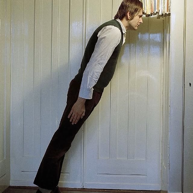 “Extension” Sigurður Guðmundsson - 1974
#fluxus #performanceart #sigurðurguðmundsson #artist #icelandic