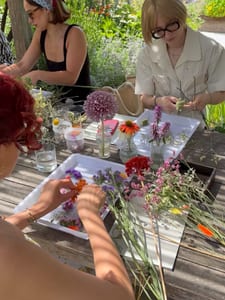 Got so many exciting things to share with you. 🤳🐝🌸🌻💚