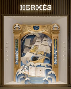 Venture beyond
“Traveling on pages” window display @hermes #hermeswindows